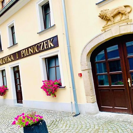 Apartament W Samym Sercu Miasta Z Darmowym Parkingiem Pod Zlotym Lwem -Hotel VI Kłodzko Eksteriør bilde