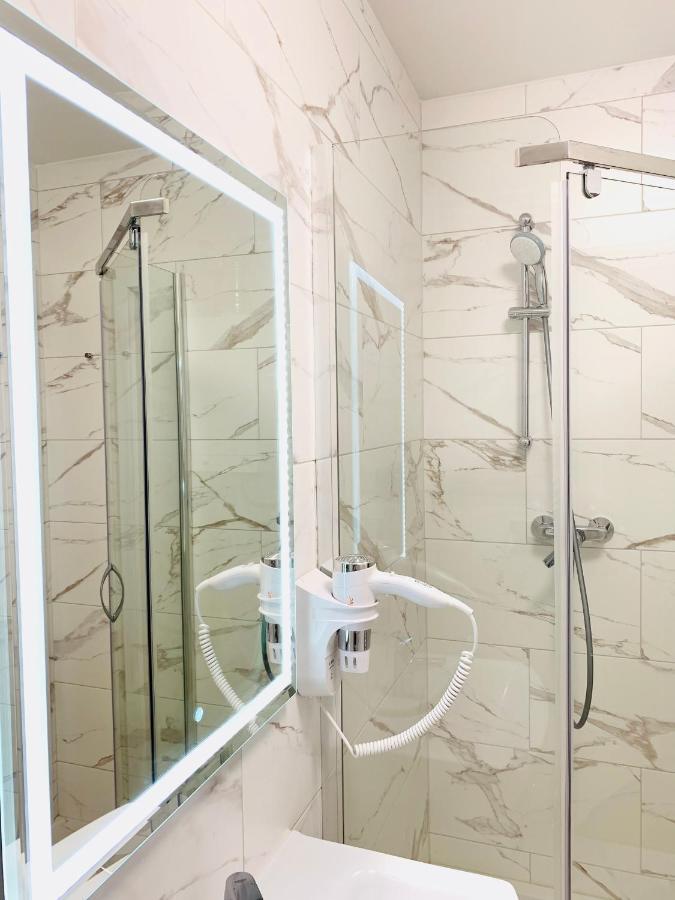 Apartament W Samym Sercu Miasta Z Darmowym Parkingiem Pod Zlotym Lwem -Hotel VI Kłodzko Eksteriør bilde